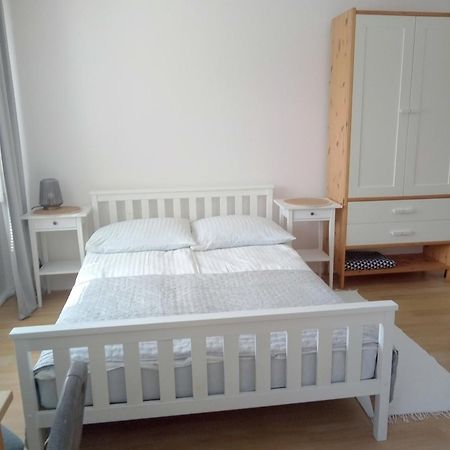 Pokoje U Bozeny Apartamento Ostrowo  Exterior foto