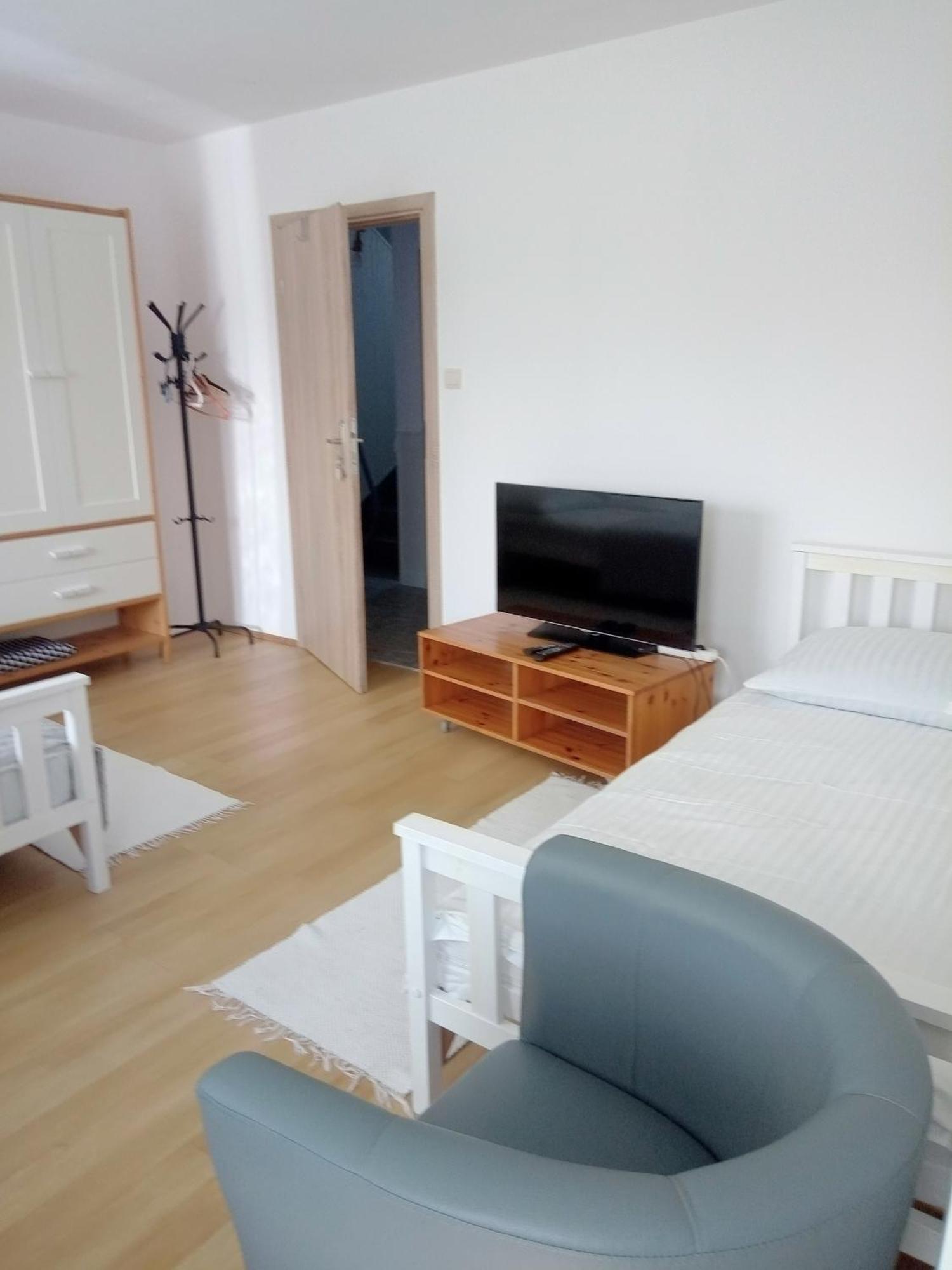 Pokoje U Bozeny Apartamento Ostrowo  Exterior foto